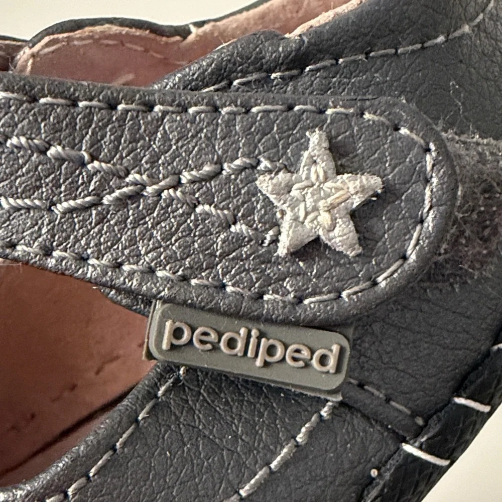 Baby Girls Pediped Starlite Pewter 6-12 month Shoes with Silver Stars like new